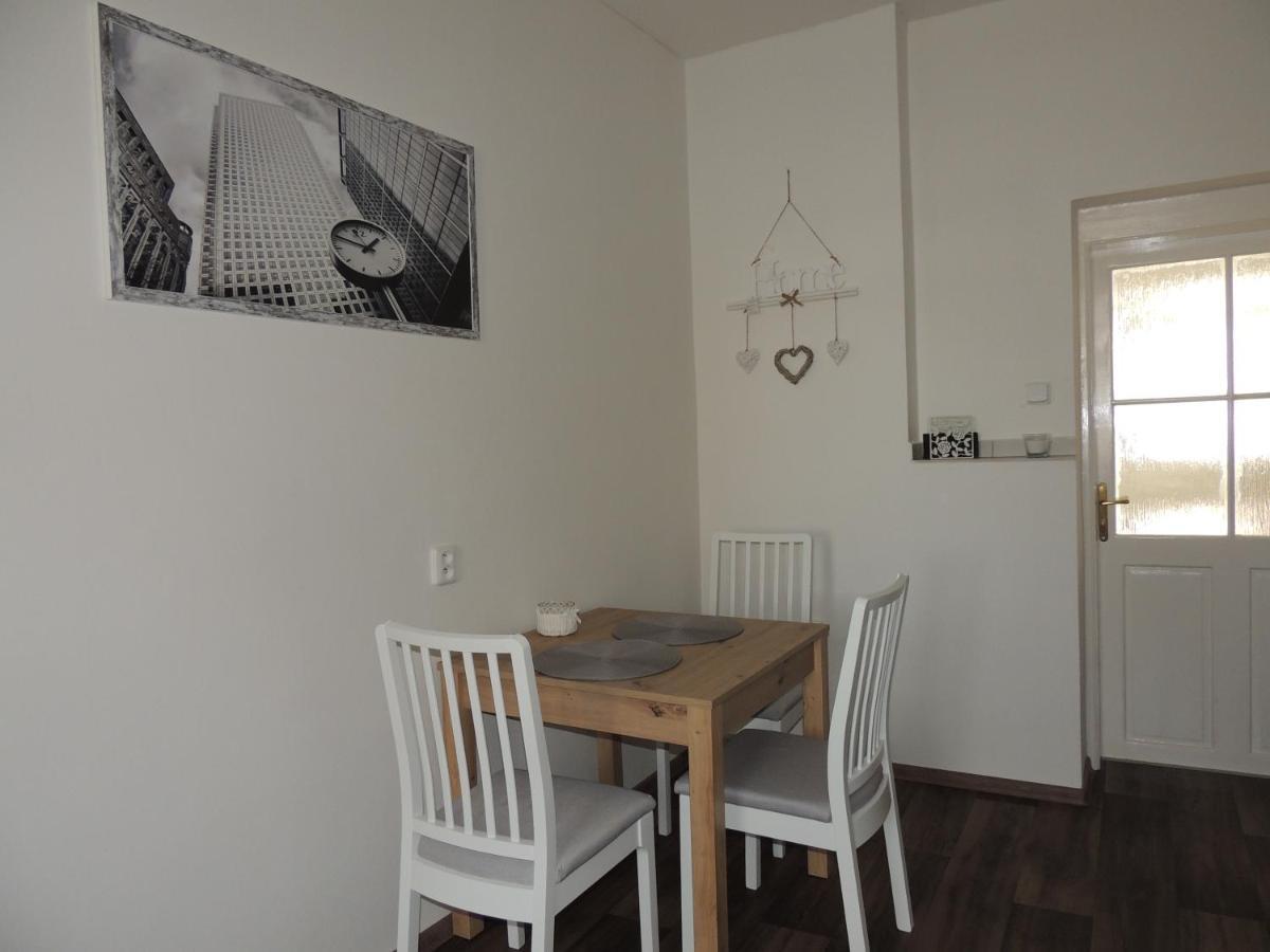 Apartment Cerny Tulipan - 4 Plzen